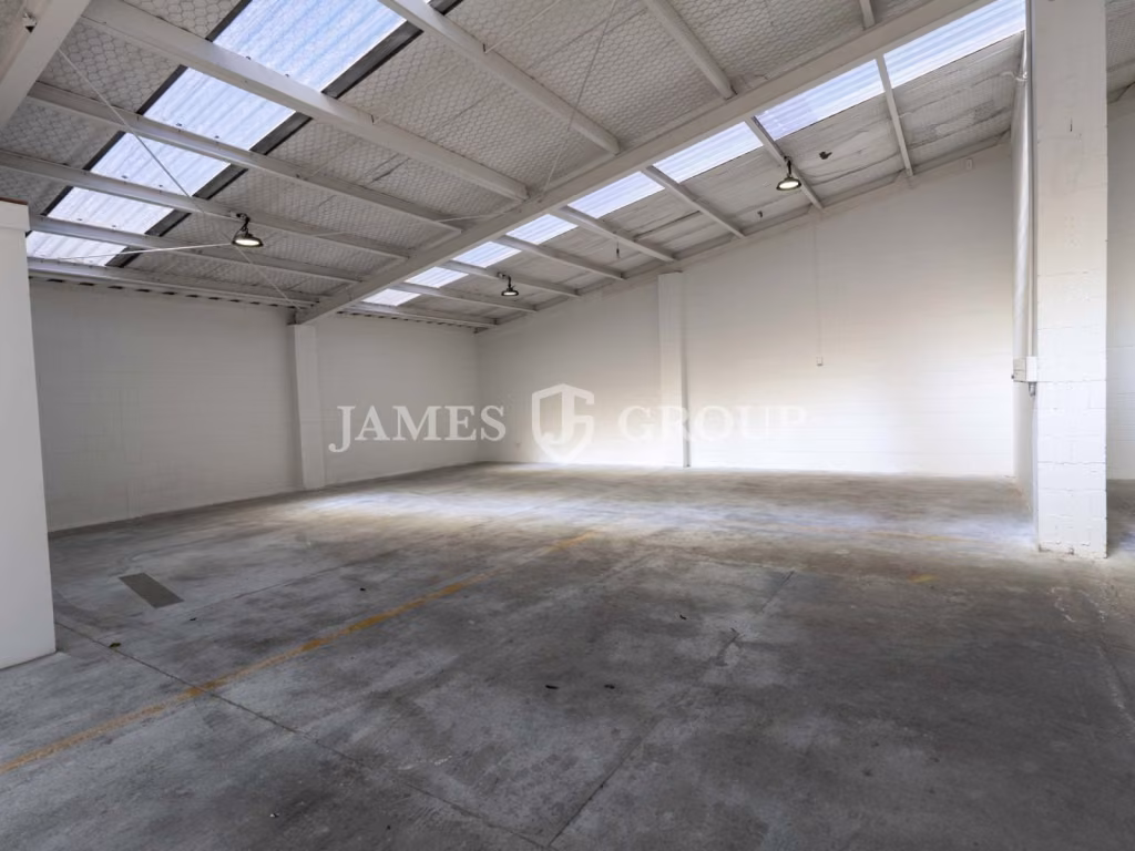Refurbished Warehouse | Dual Access & Secure Yard
