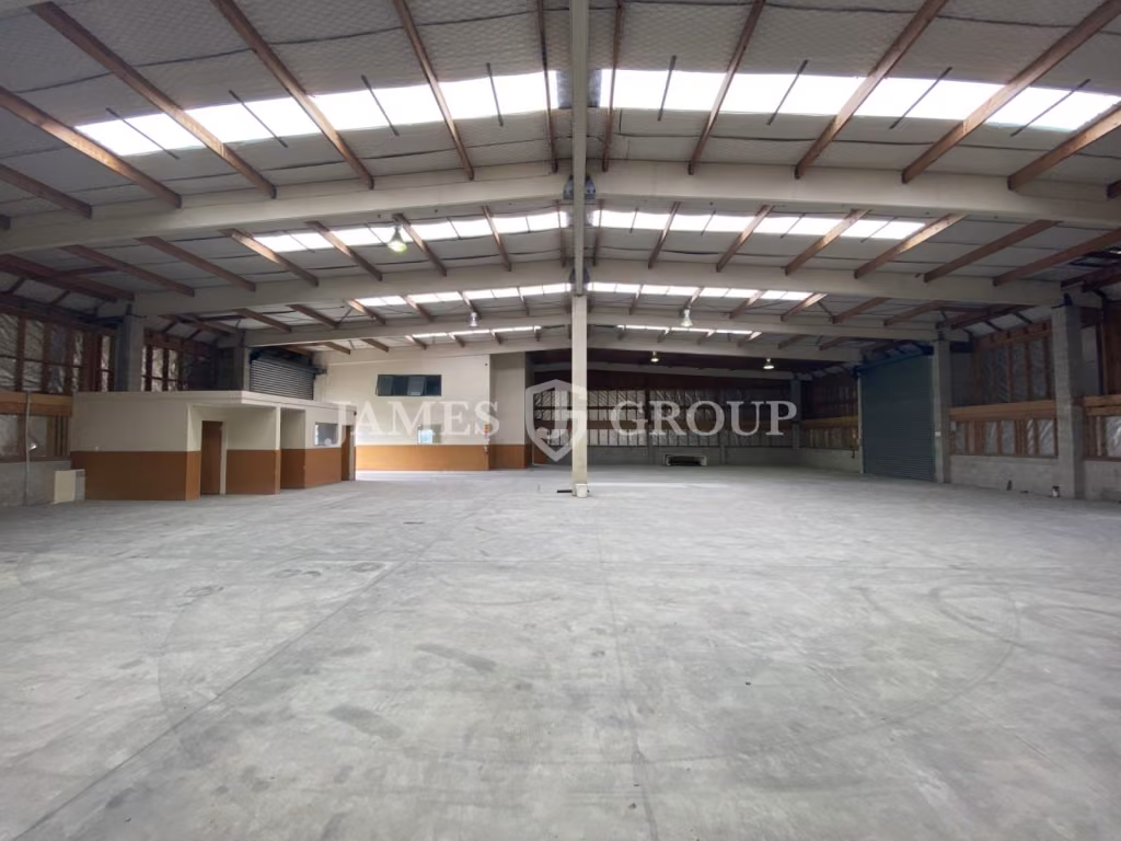 High Stud Henderson Warehouse + Mpi Approved Yard
