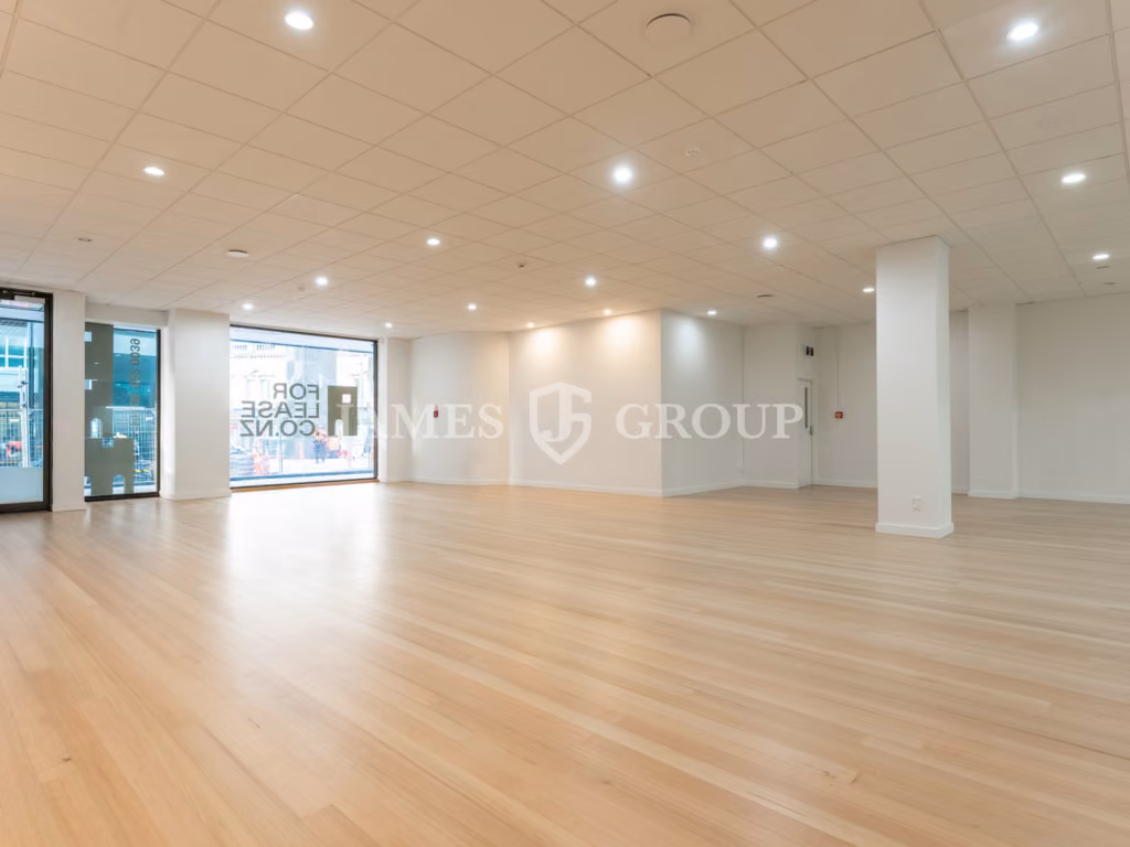 Step Into Success – Retail Next To Crl Station