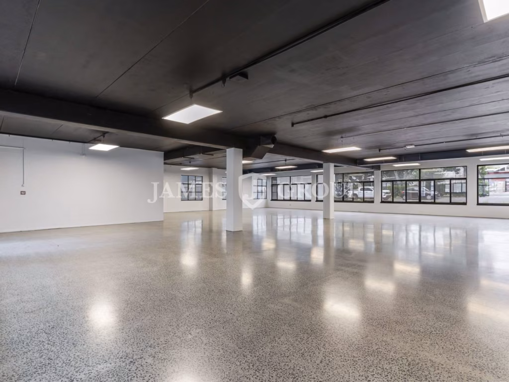 Office Or Warehouse Or High-end Showroom