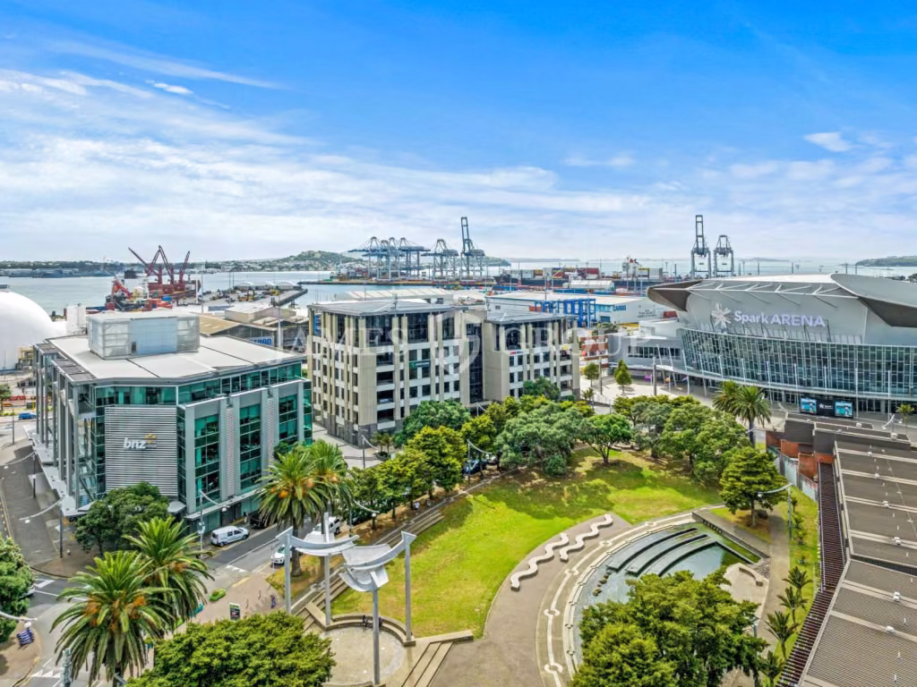 High-grade City Office With Outdoor Space