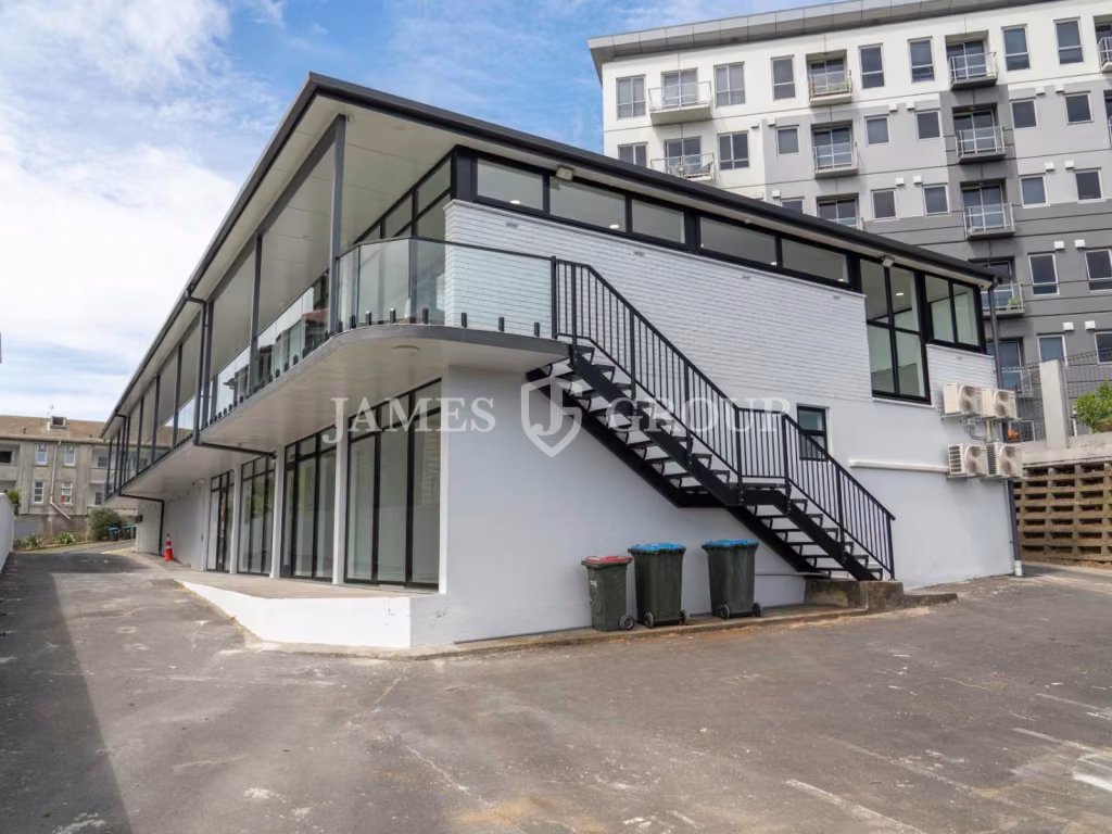 100m² Professional Office Or Medical Suite