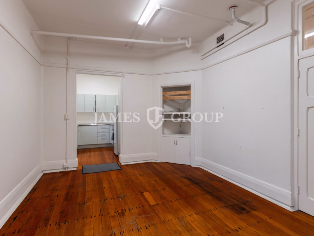 Versatile Ground Floor Space With Wooden Floors