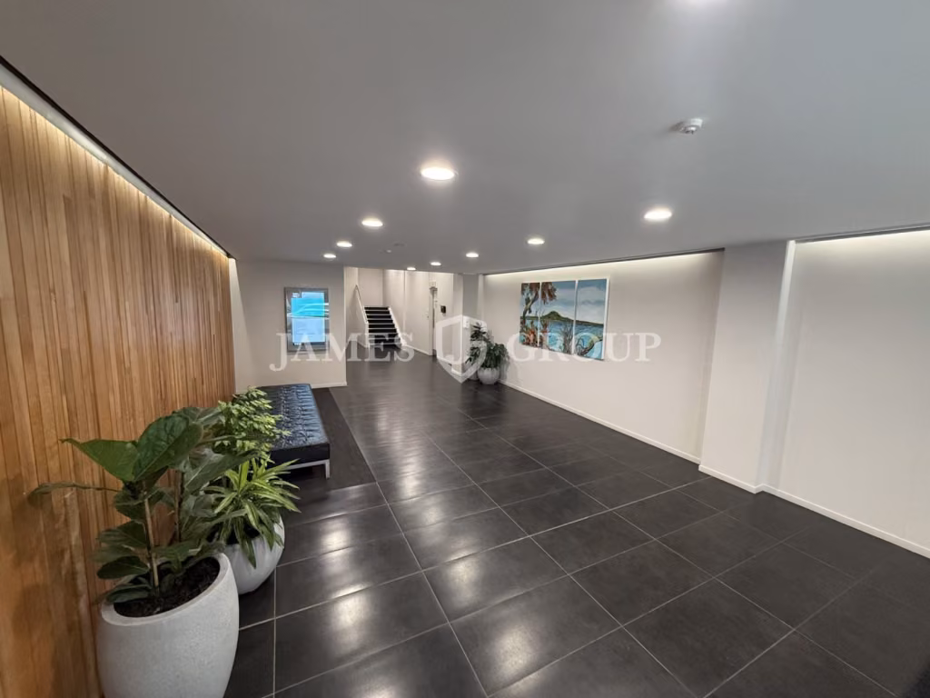 Expansive Views & Prime Location | 326.8m²