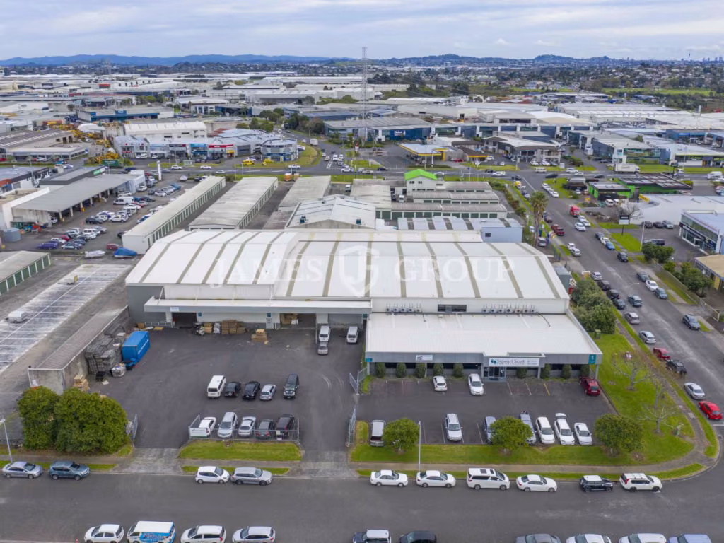 Premium Corner Site Warehouse + Large Secure Yard