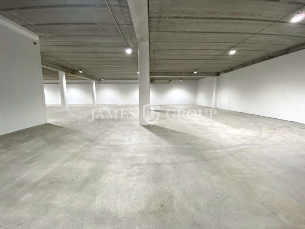 895m² Warehouse & Office | Great South Road