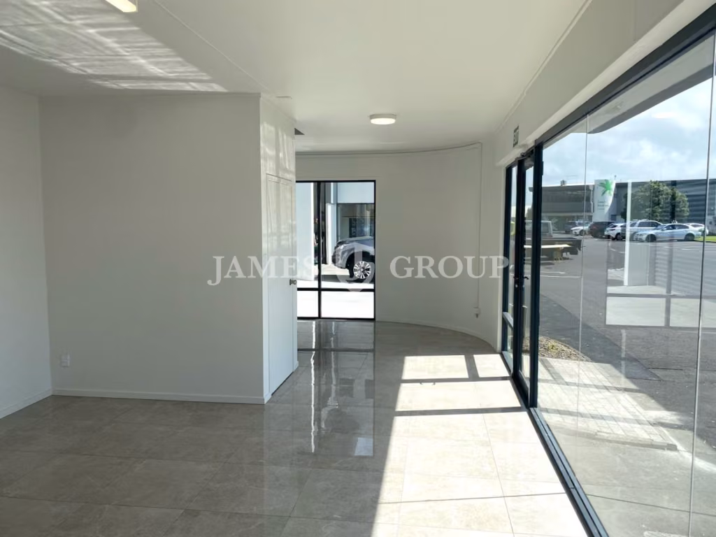 Refurbished & Ready | 465m² Penrose Warehouse