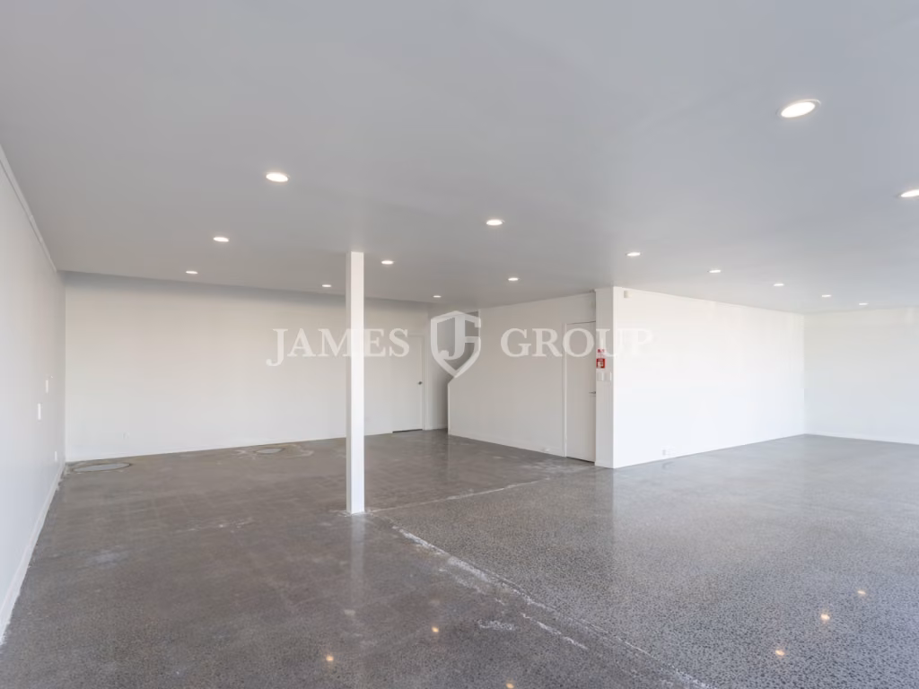 770m² Refurbished Industrial + Showroom