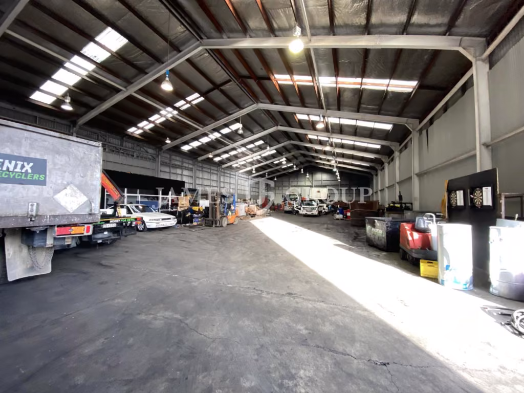 High Profile 1,496m² Penrose Industrial