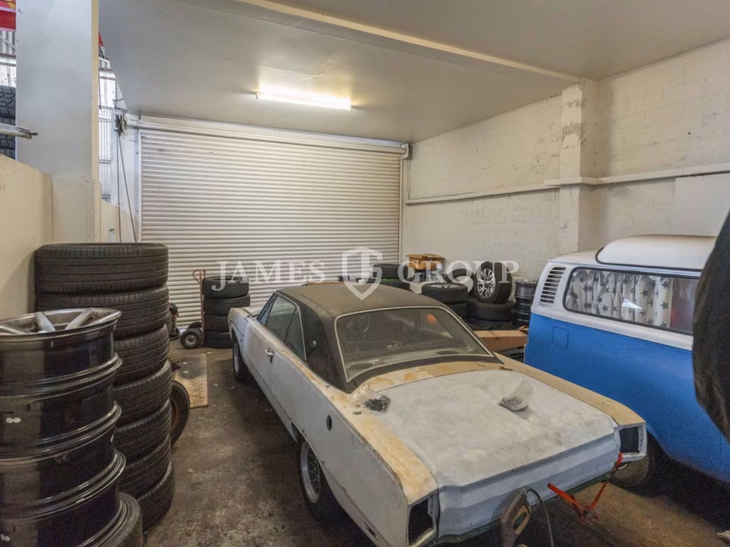Affordable Yard & Warehouse In Central Takanini