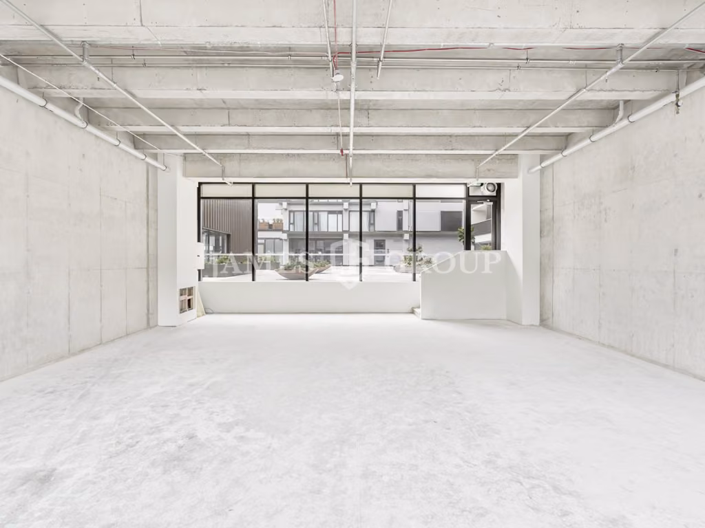 Khyber Pass Retail + Road Frontage