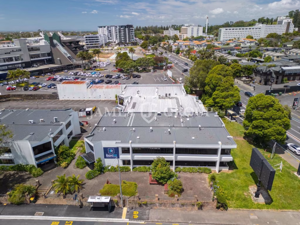 Elevate Your Business At 384 Manukau Road