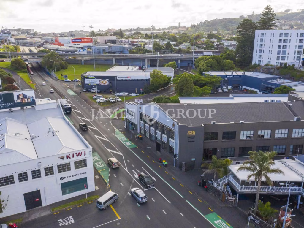 Kingsland Office With Authentic Character
