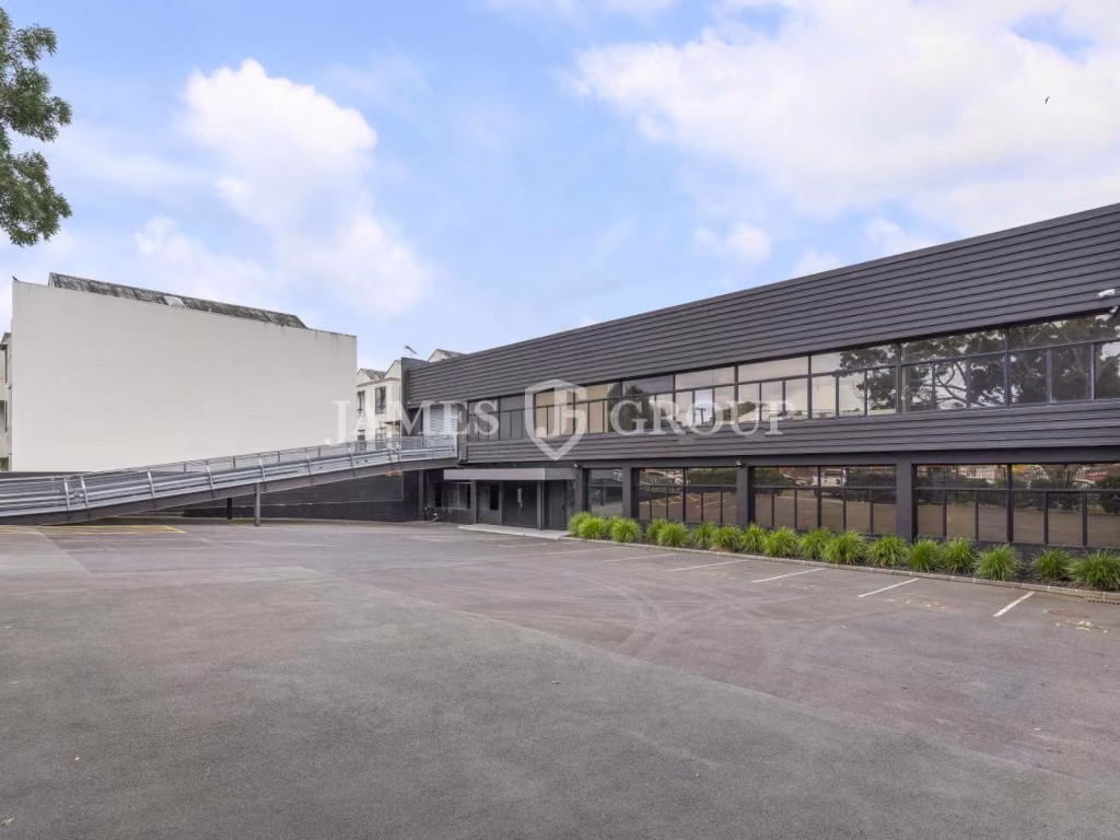 Office Or Warehouse Or High-end Showroom