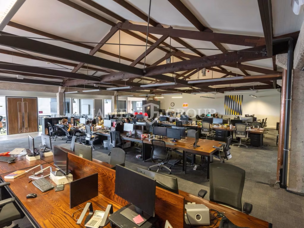 425m² Kingsland Office – Prime Location