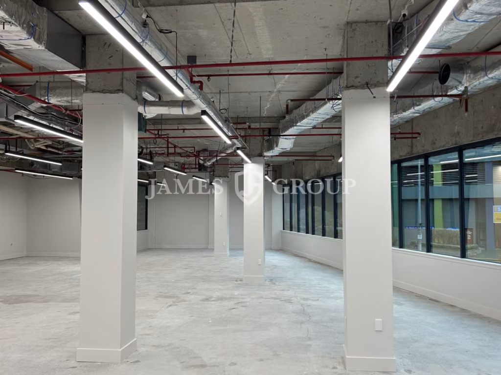 Plaza Level Office In The Heart Of The Cbd