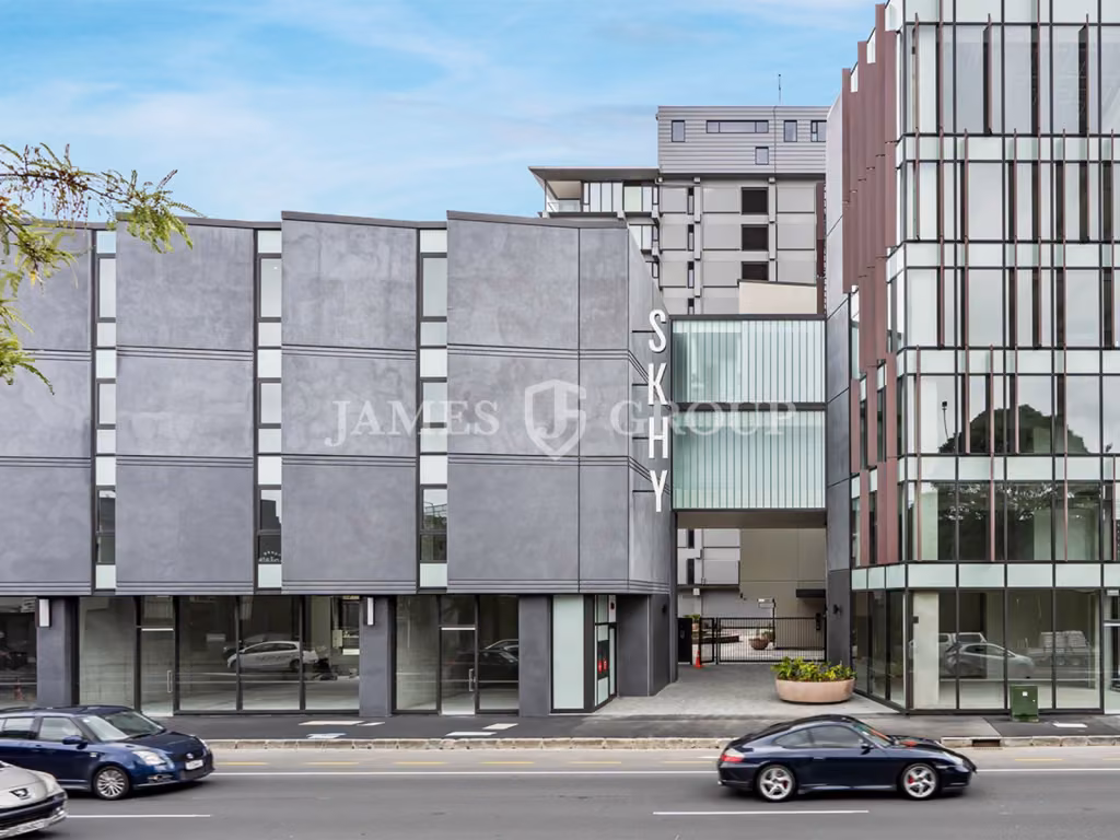 Khyber Pass Retail + Road Frontage