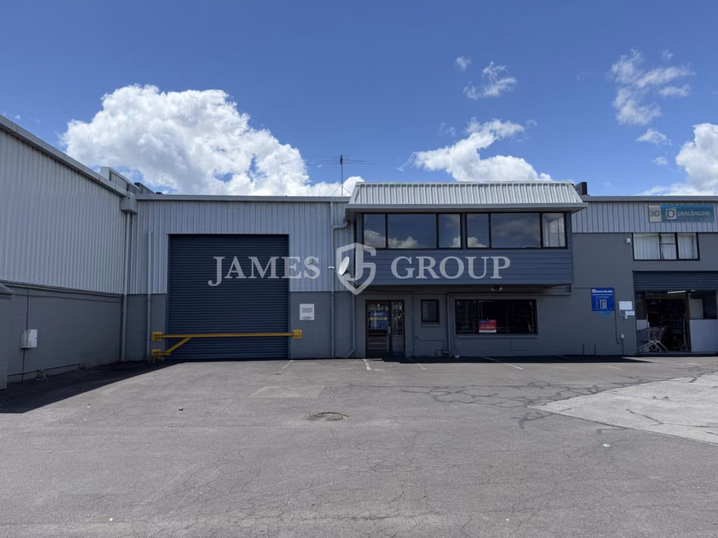 Freshly Refurbished Unit In Central East Tamaki