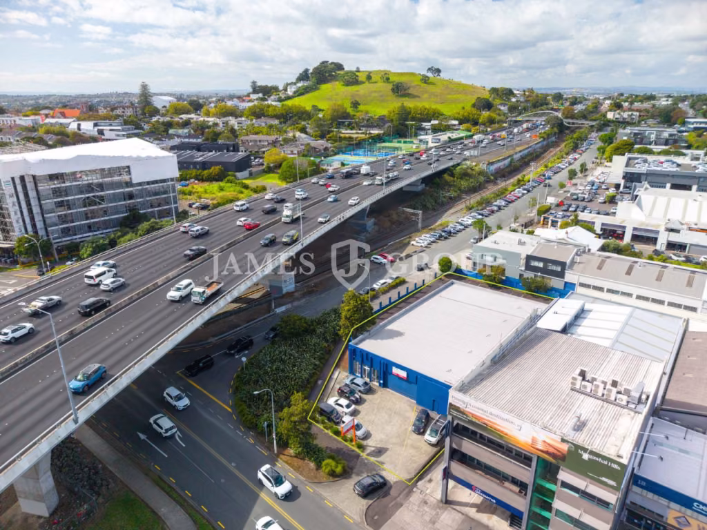 Rare Newmarket Corner Site With Profile | 22 Parks