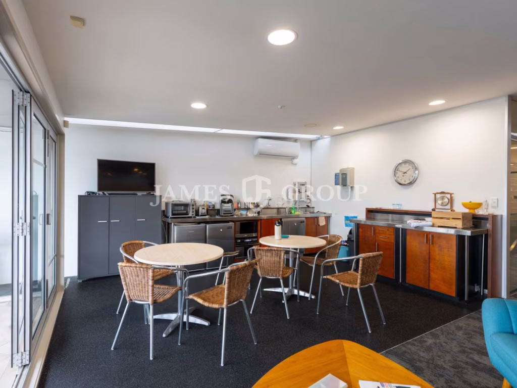 428m² High Quality City Fringe Office