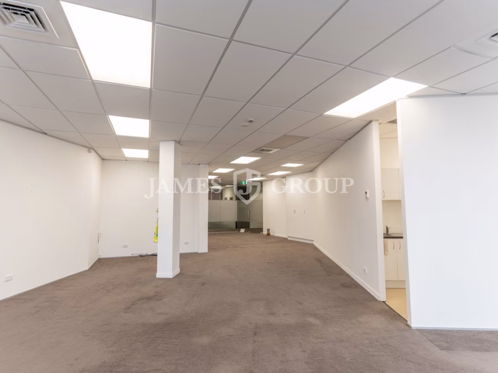 Functional Level 1 Office In Prime Newmarket Spot