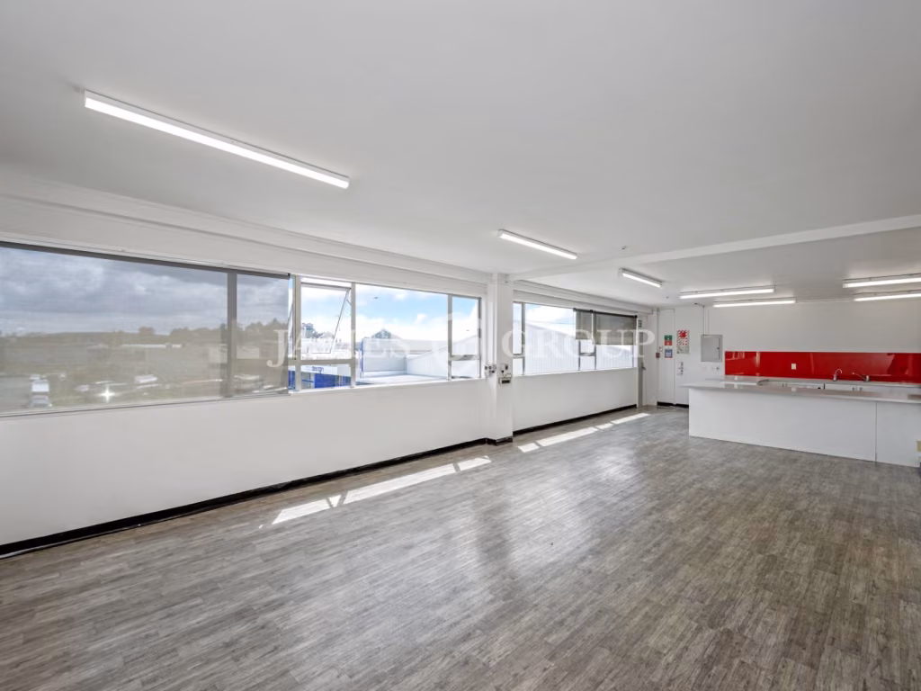 $165p/sqm With Dual Road Access