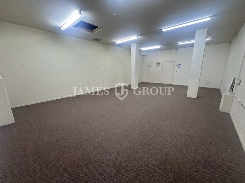 New Market Street Retail With Storage