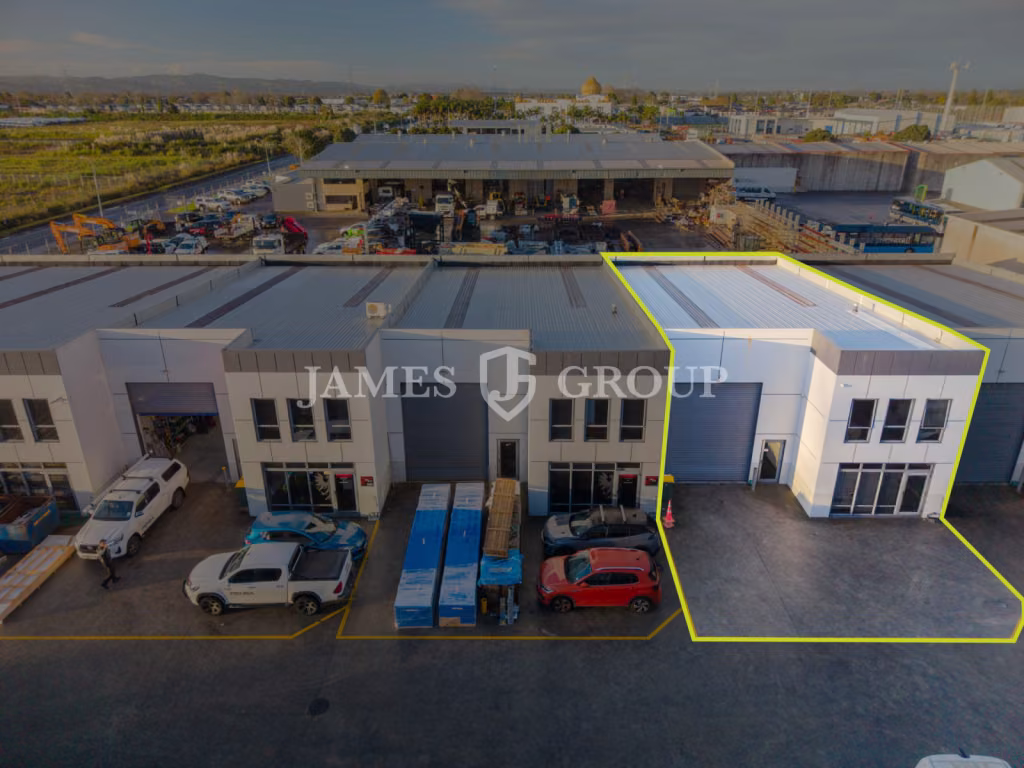 271m² Industrial Unit In Takanini