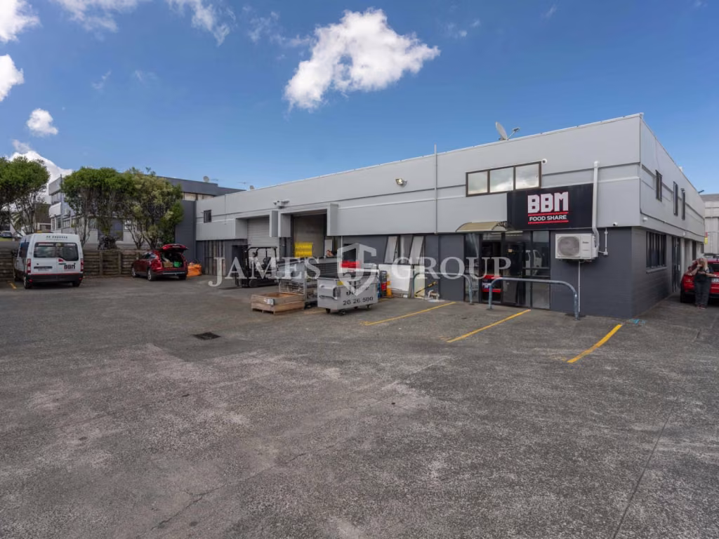 Hobill Ave Industrial In Dual Access Complex