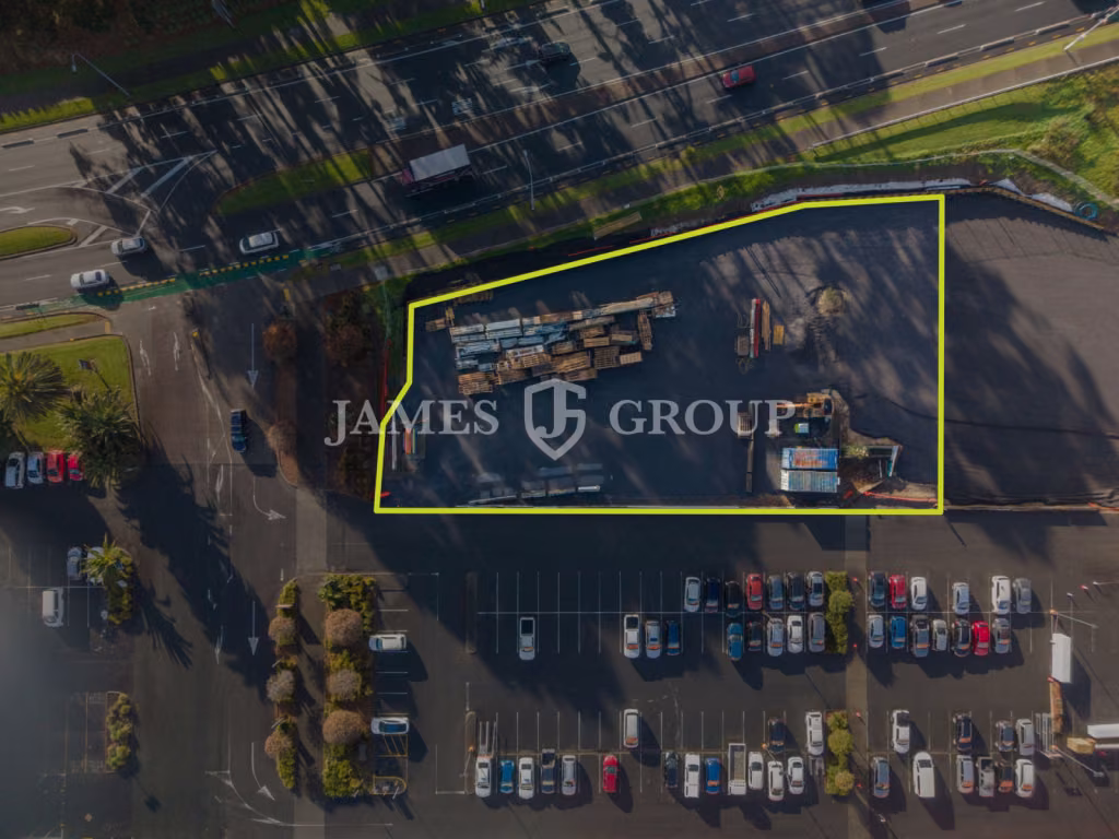 High Profile Yard On Lambie