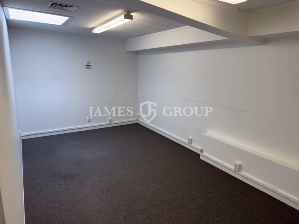 Quality Office On The Edge Of The 1050 Precinct