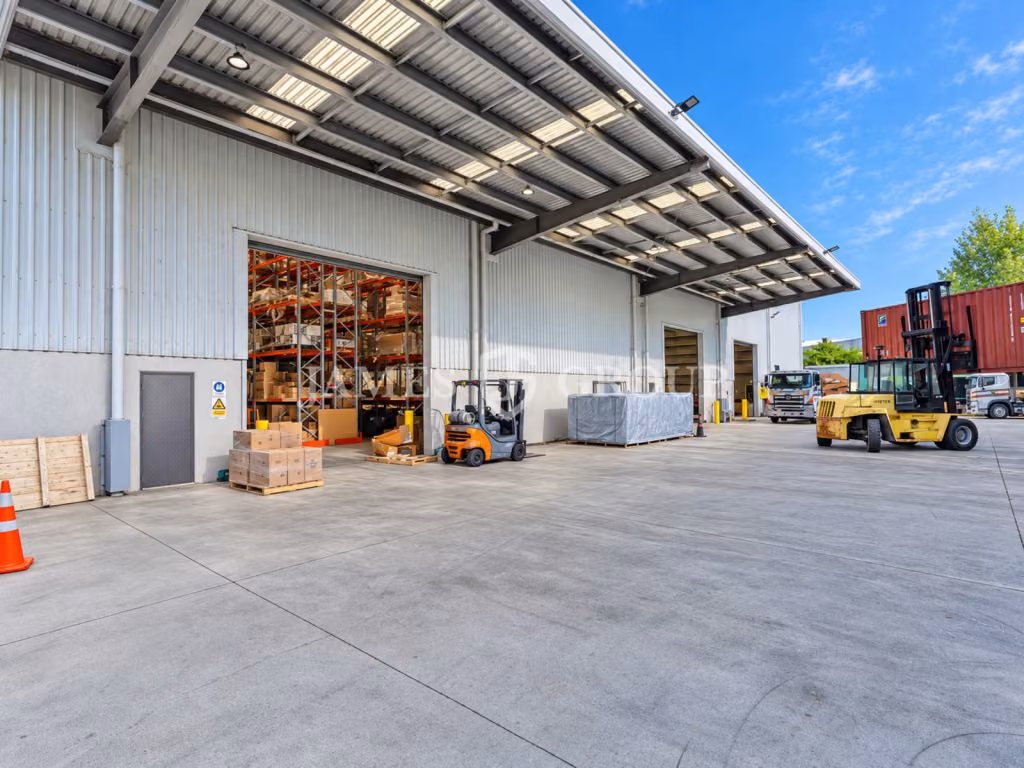 Up To 2,300m² | Pure Warehouse Opportunity