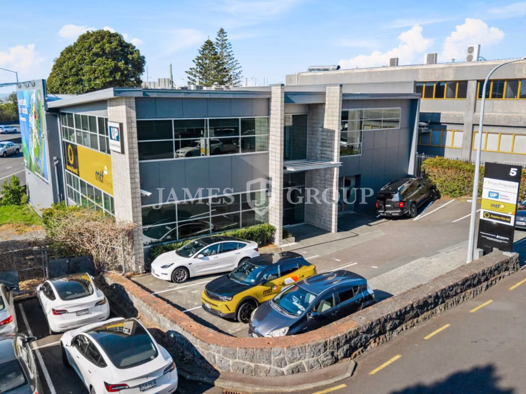 City Fringe Office With Four Car Parks