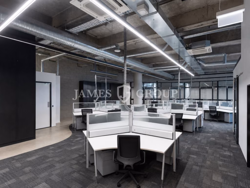 Large City Works Depot Office | 585m²