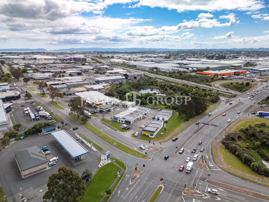 Refurbished 91m2 Wiri Unit