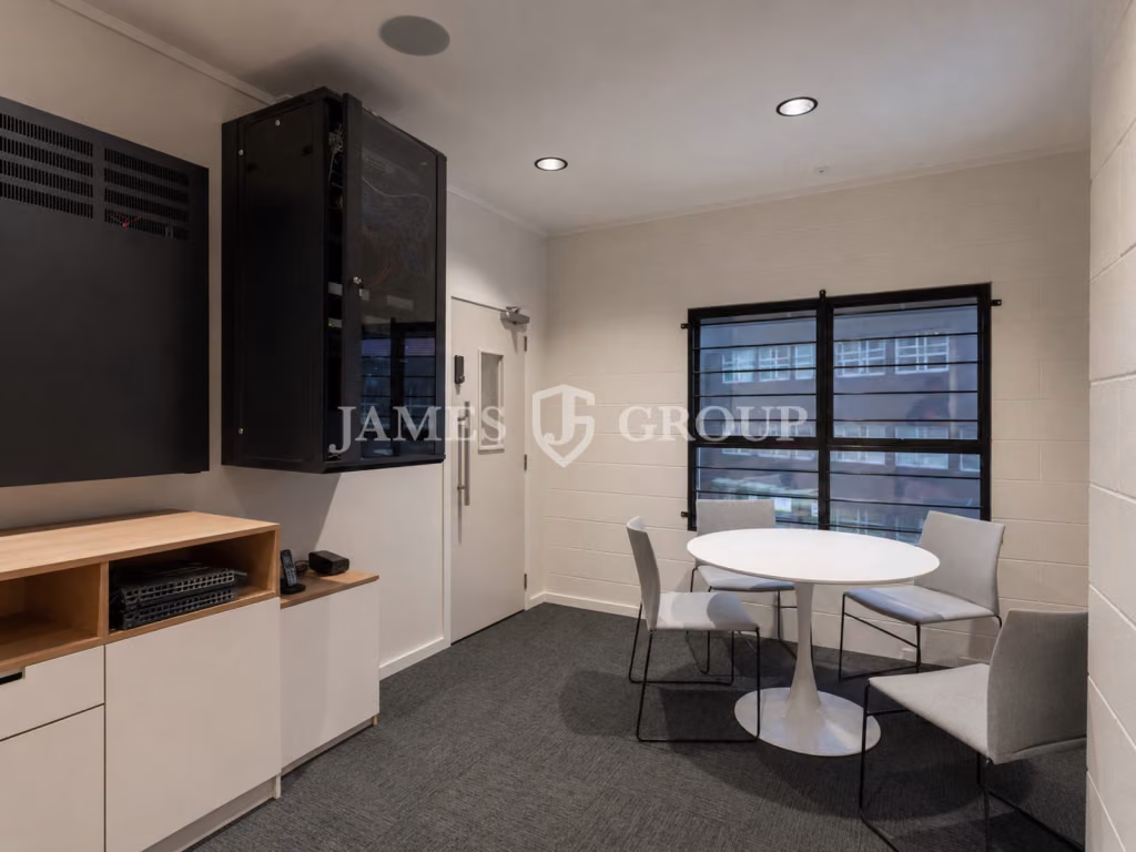 High-exposure Parnell Premises