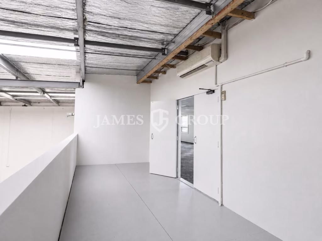 Immaculate Cain Road Industrial Unit