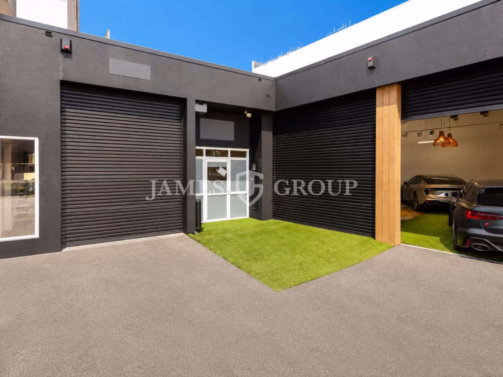 Grey Lynn Office / Studio With Roller Door