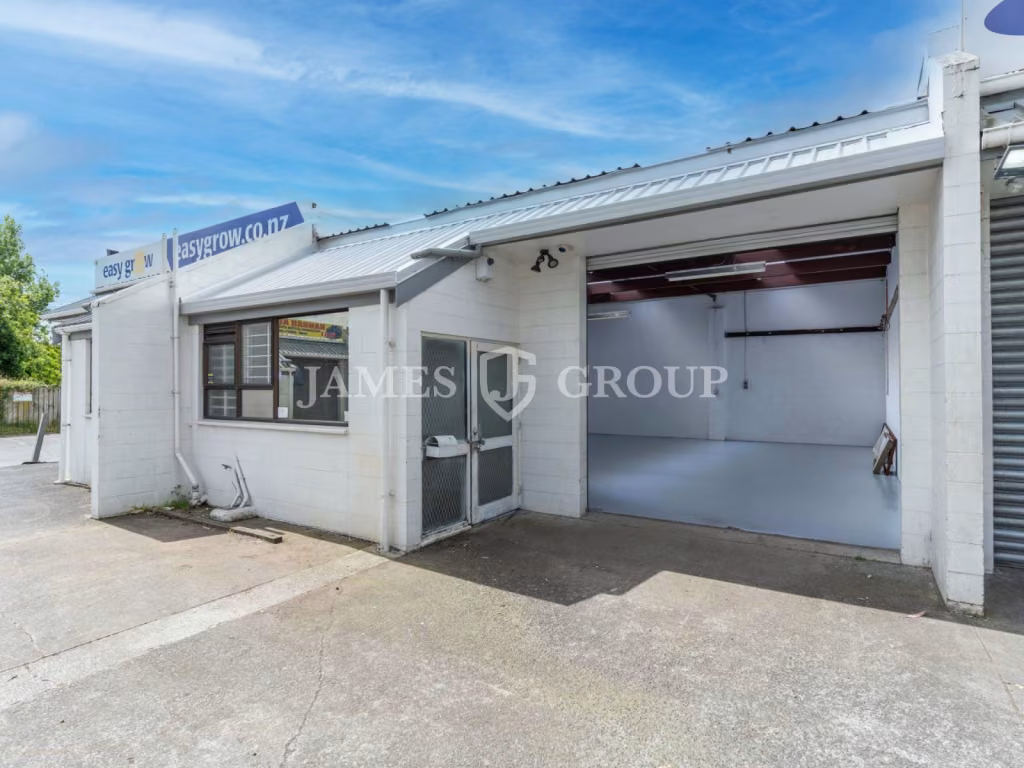 Refurbished 91m2 Wiri Unit