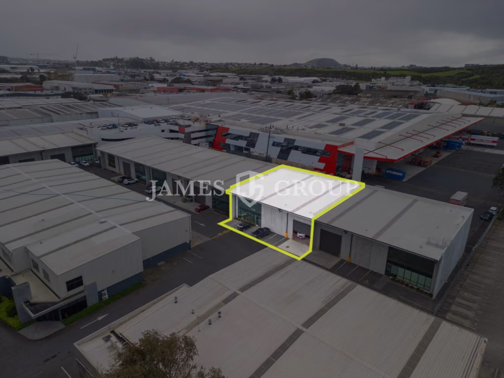 Modern Warehouse & Office | Container Devanning