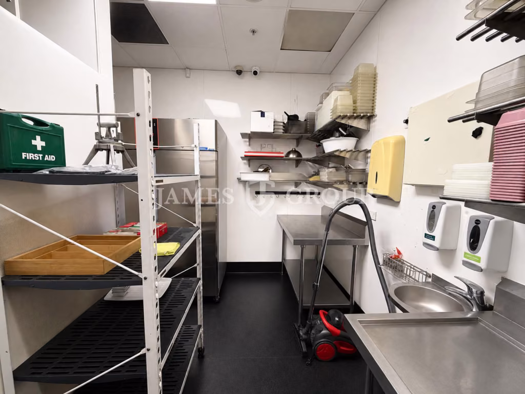Turnkey Hospo In A Thriving Office Hub
