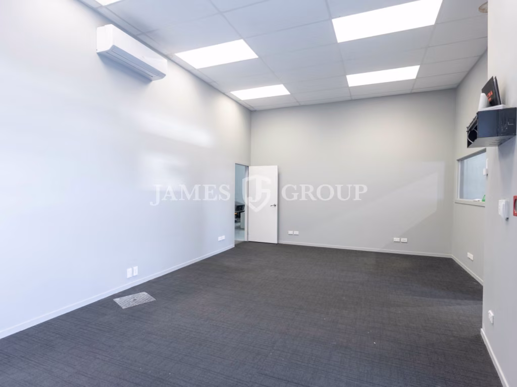 Grey Lynn Office / Studio With Roller Door