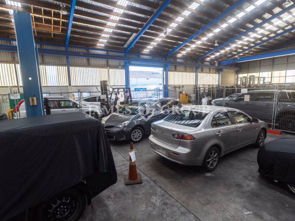 819m² Warehouse | Secure Yard + Canopy