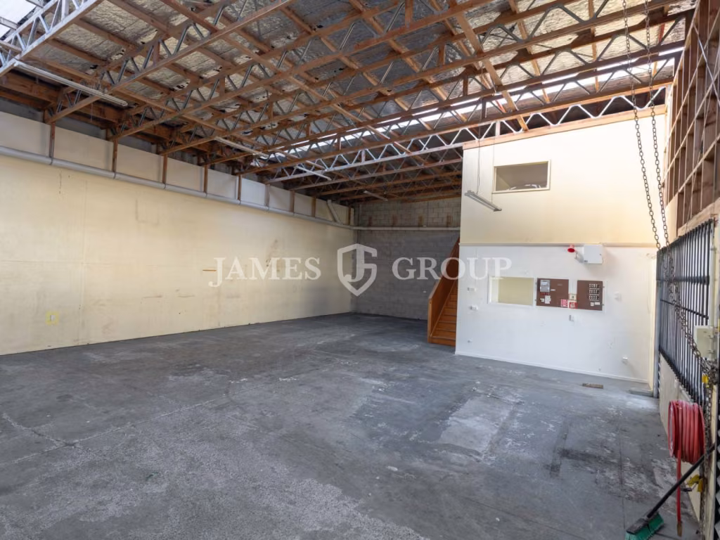 Functional Industrial Unit In Established Avondale