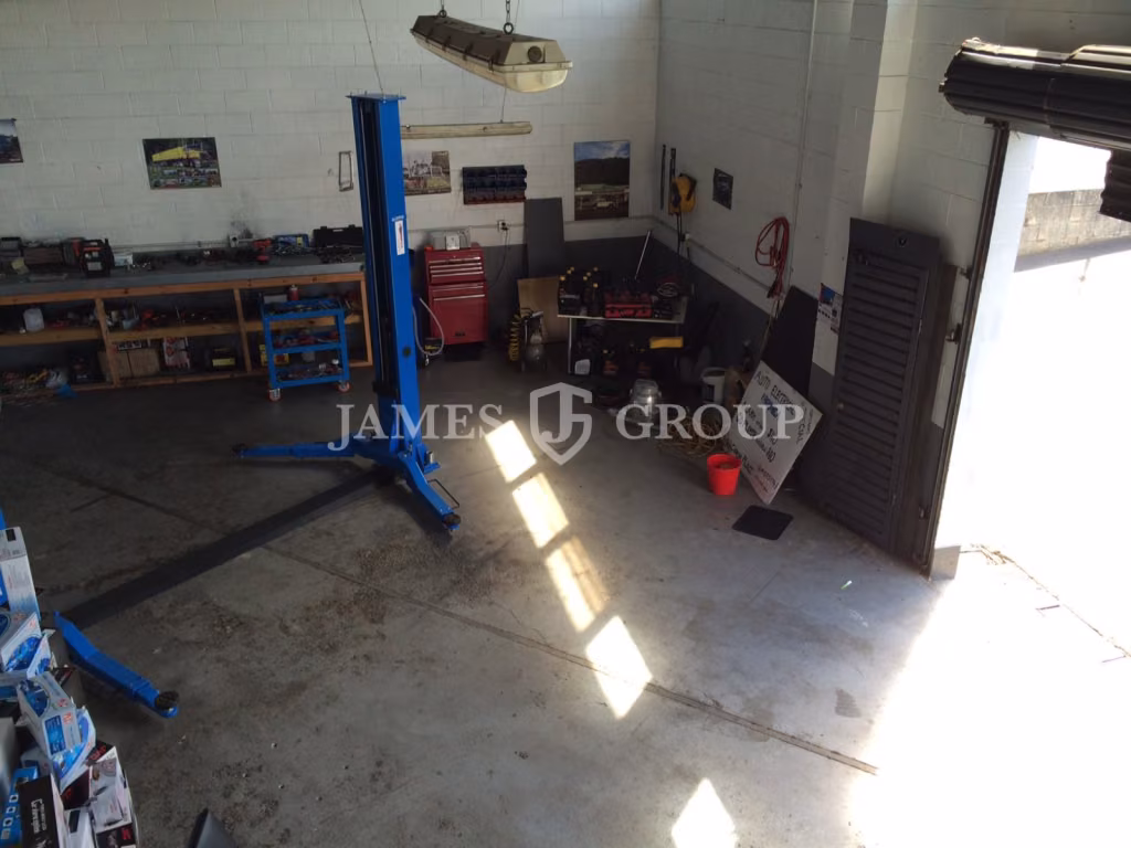 Bite-sized Pakuranga Unit + Profile | 77m²