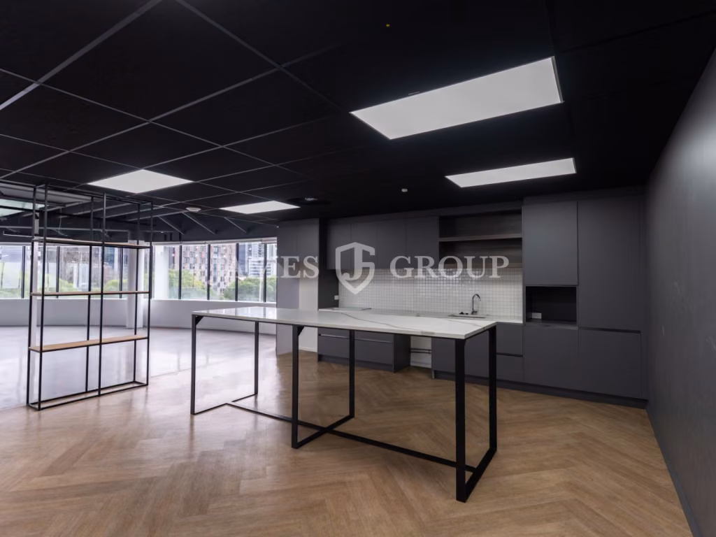 Modern Grafton Office With Flexible Fit-out