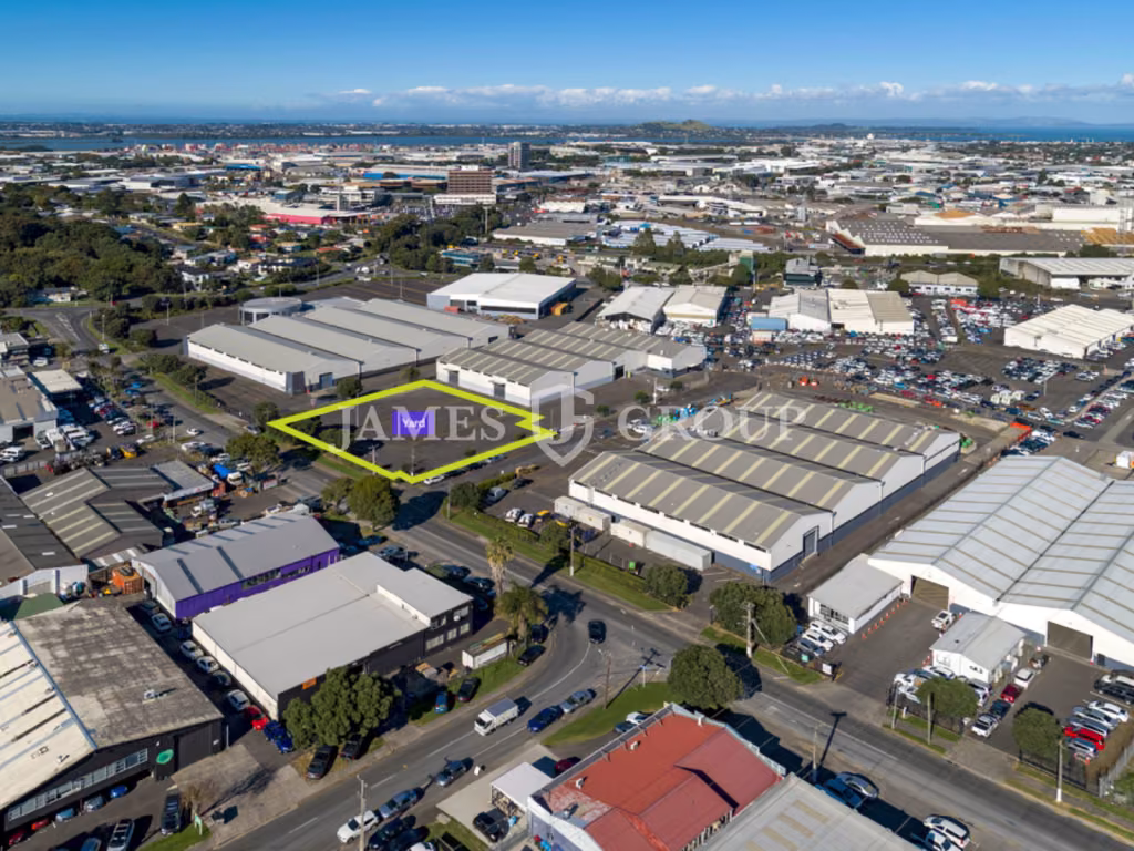 Large Secure Penrose Yard | Flexible Lease Terms
