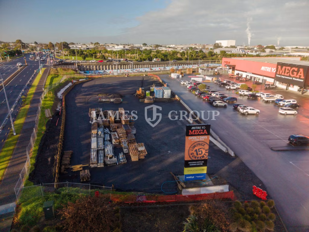 High Profile Yard On Lambie
