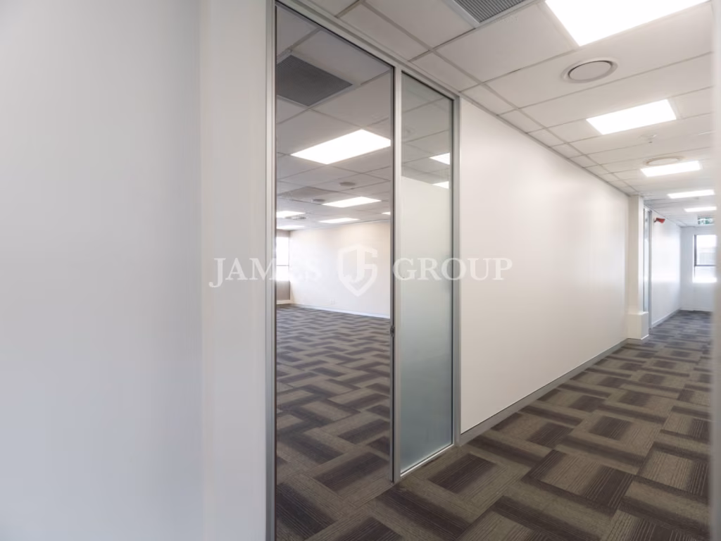 Bright, Refurbished 87sqm Office In Central Epsom