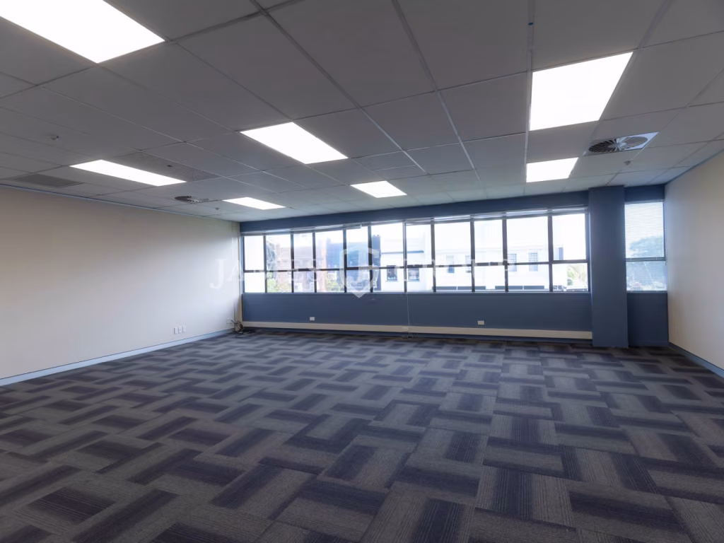 Bright, Refurbished 87sqm Office In Central Epsom